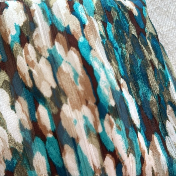 Roz and Ali ladies sleeveless NWT short sleeve blouse with necklace (removable) - Picture 13 of 13